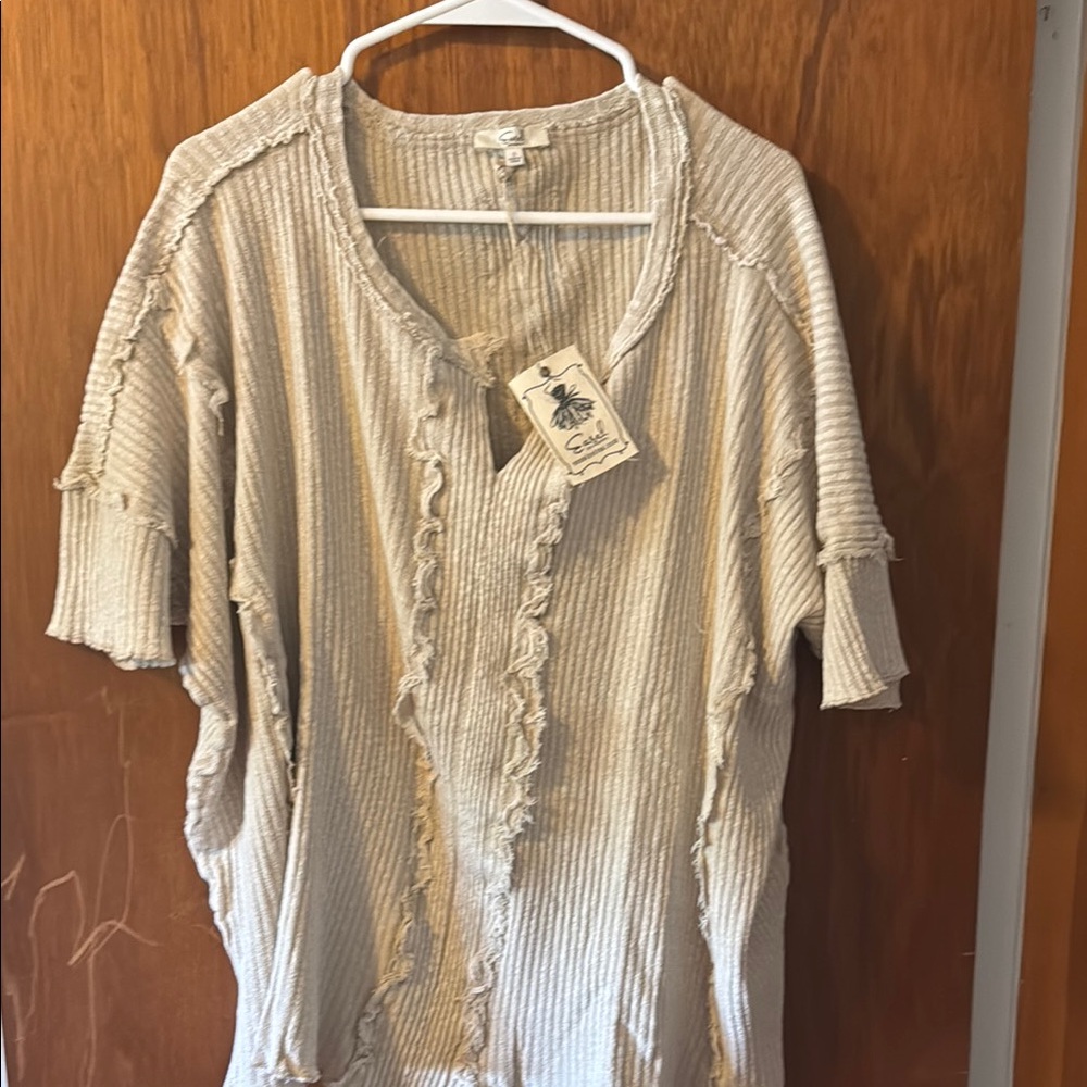 Easel Oversized Casual Top S NWT